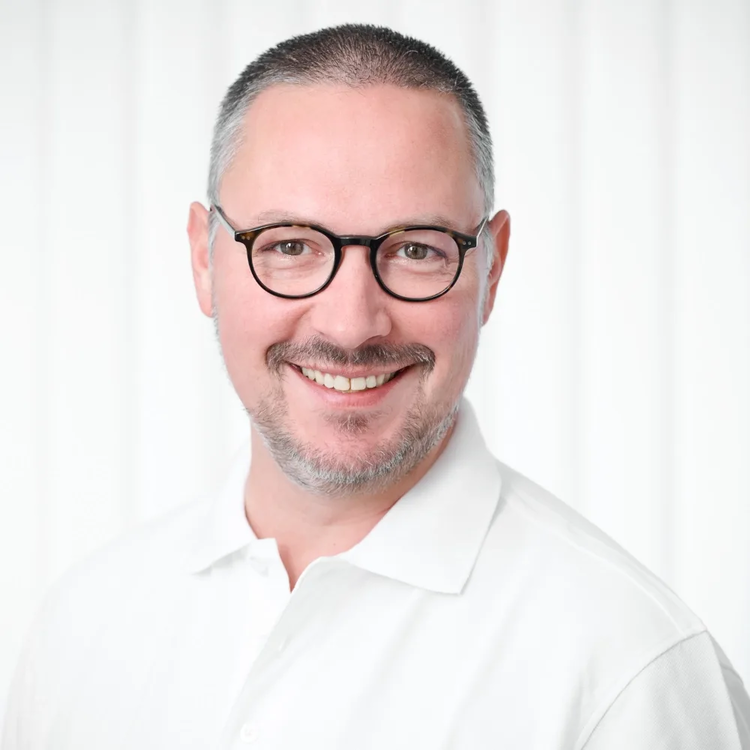 Prof. Dr. med. Oliver M. Theusinger, Doktorhuus Mönchaltorf